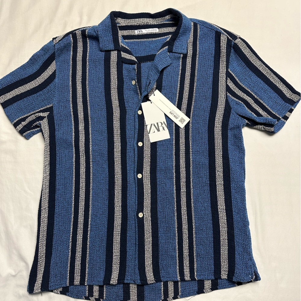 Short sleeve button up Zara shirt